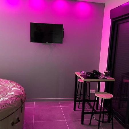 Spa Le Love Saint-Germain-les-Corbeil Exterior photo